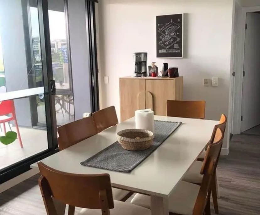 Furnished room with ensuite in a flatshare