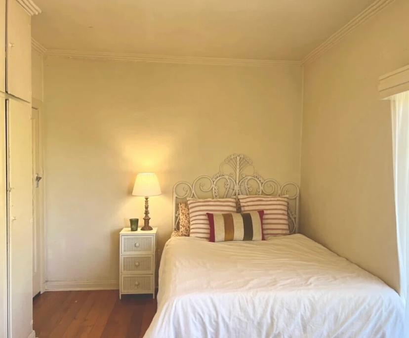 $365, Flatshare, 2 bathrooms, Elwood VIC 3184