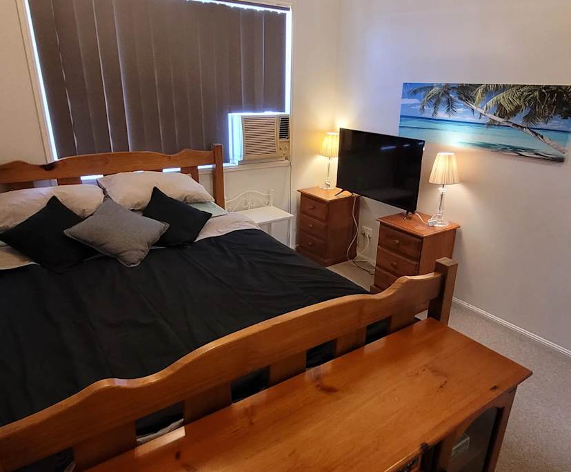 Furnished room in a flatshare