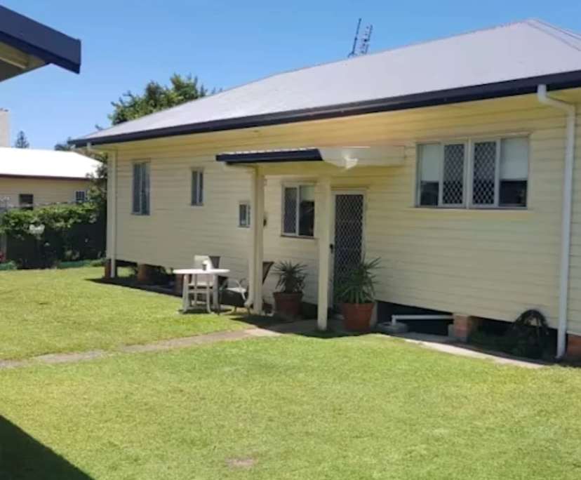 Whole property with 2 rooms for rent