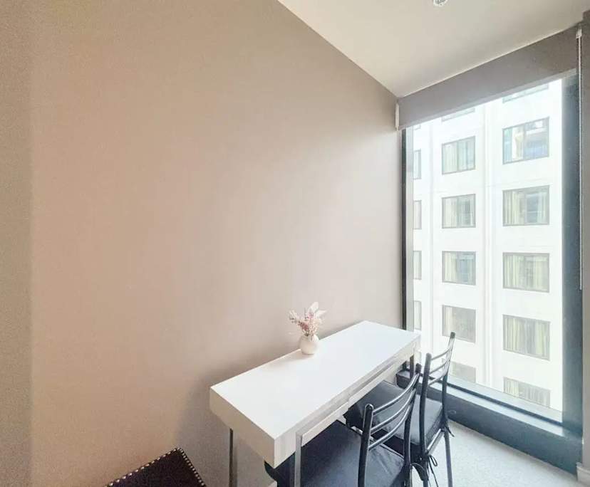 $830, Whole-property, 2 bathrooms, West Melbourne VIC 3000