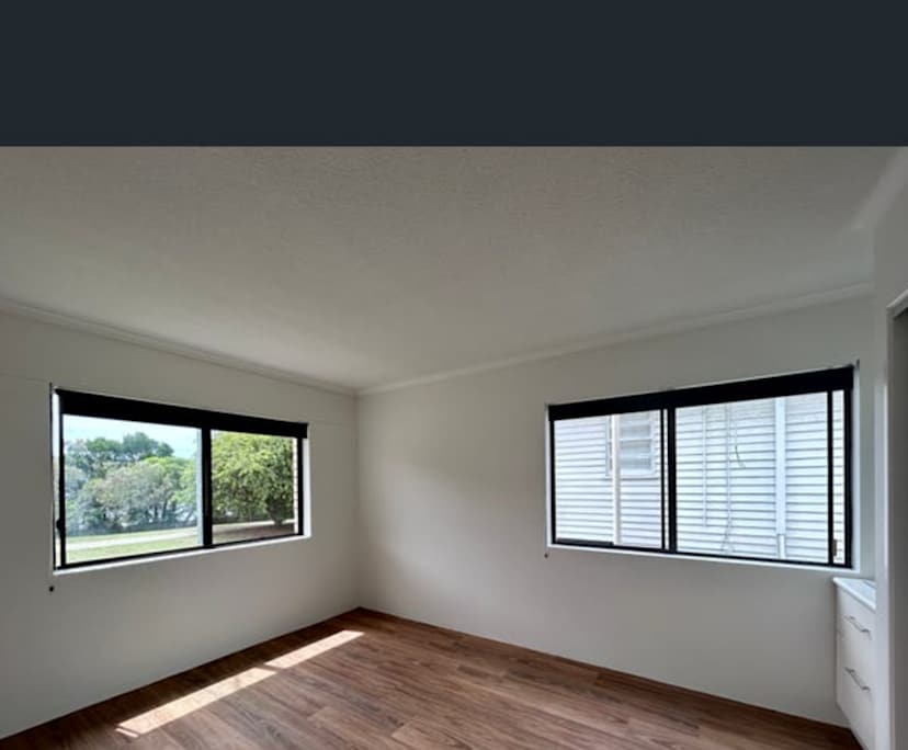 Room in a share house