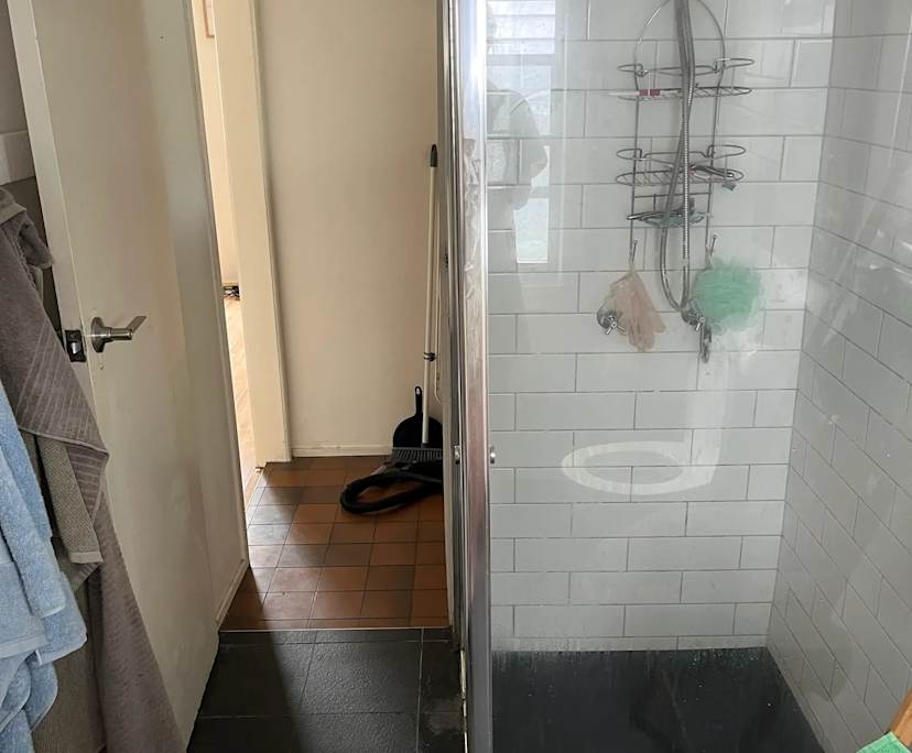 $285, Share-house, 3 bathrooms, Woolloongabba QLD 4102