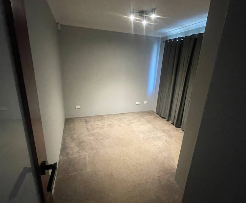 Unfurnished room with own bathroom