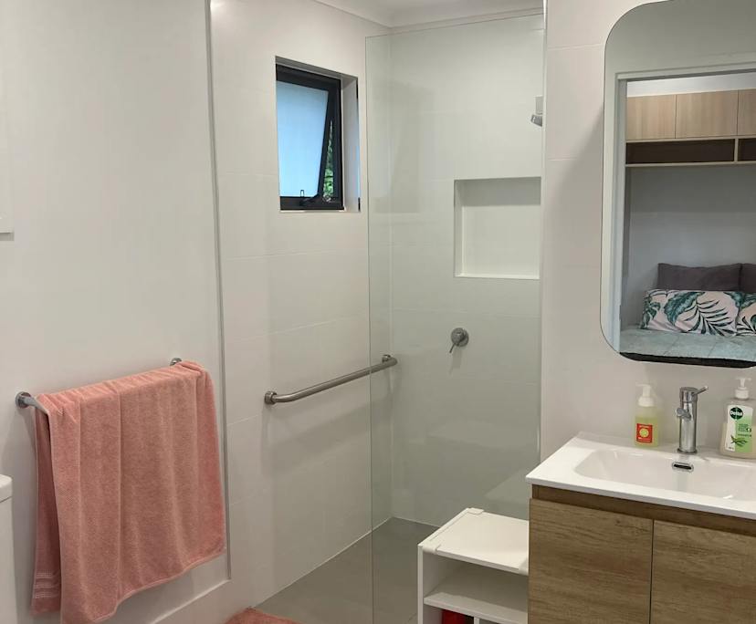 $425, Granny-flat, 1 bathroom, Mount Gravatt East QLD 4122