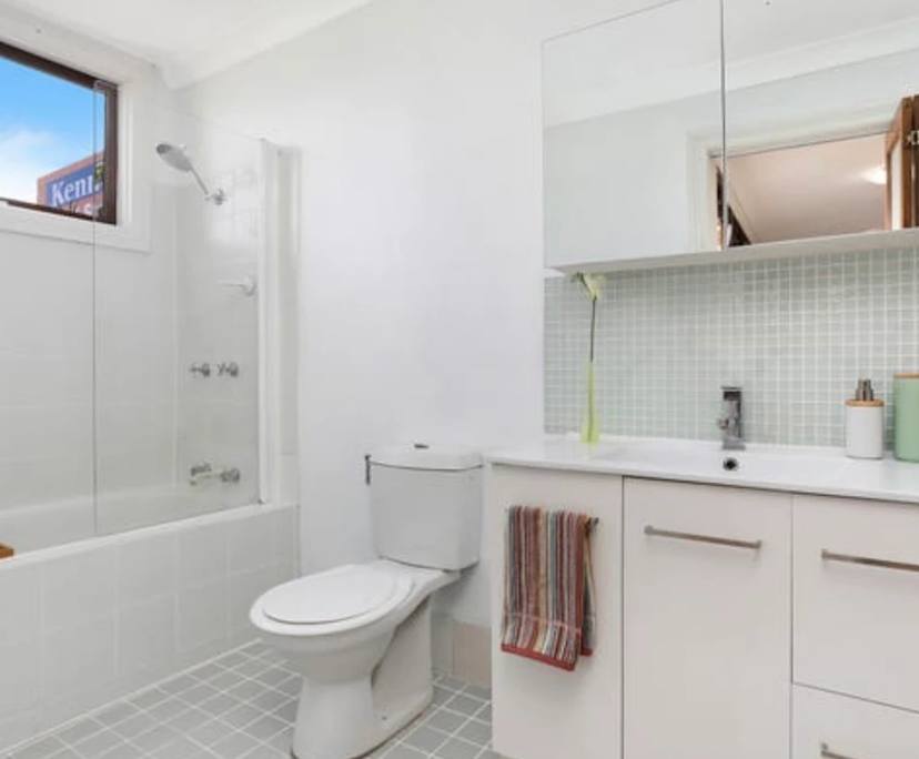Unfurnished room in a share house