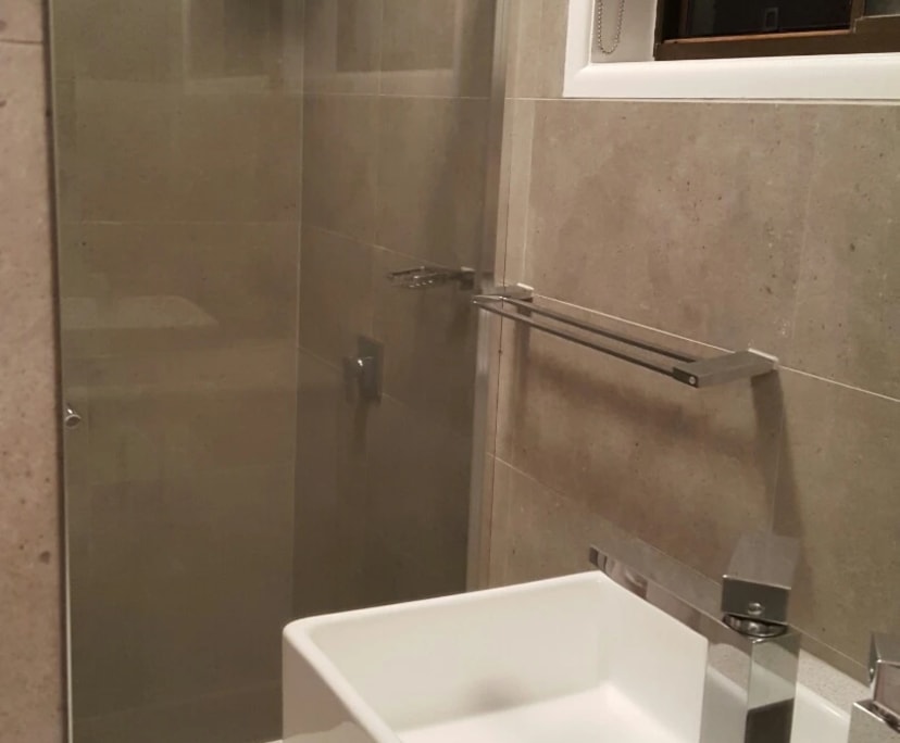 $320, Share-house, 4 bathrooms, Broadbeach Waters QLD 4218