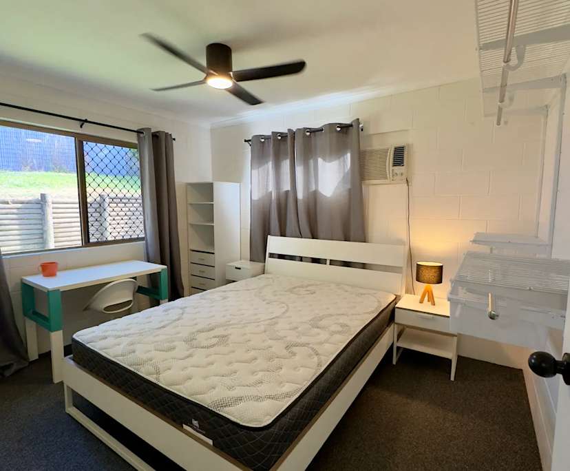 $330, Share-house, 3 bathrooms, Smithfield QLD 4878