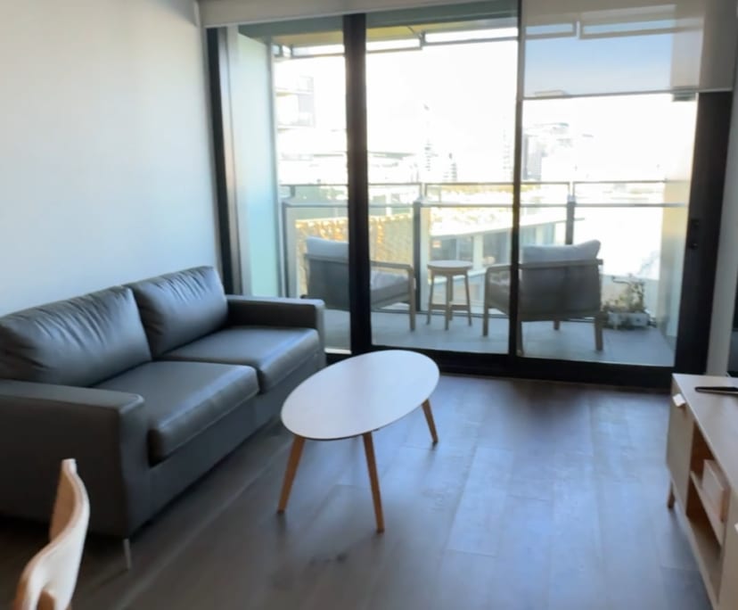 Furnished room with ensuite in a flatshare