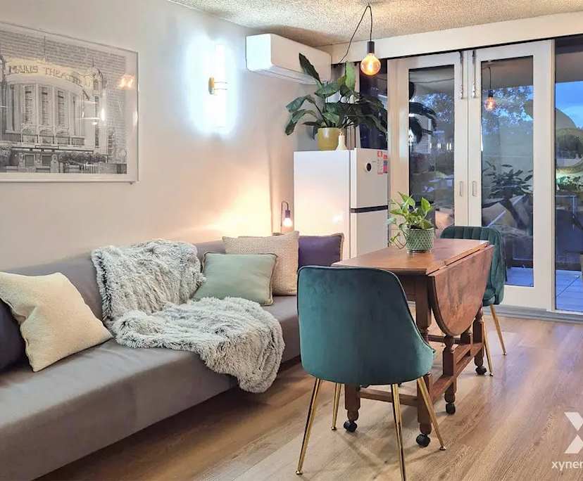 Furnished room studio flat for rent