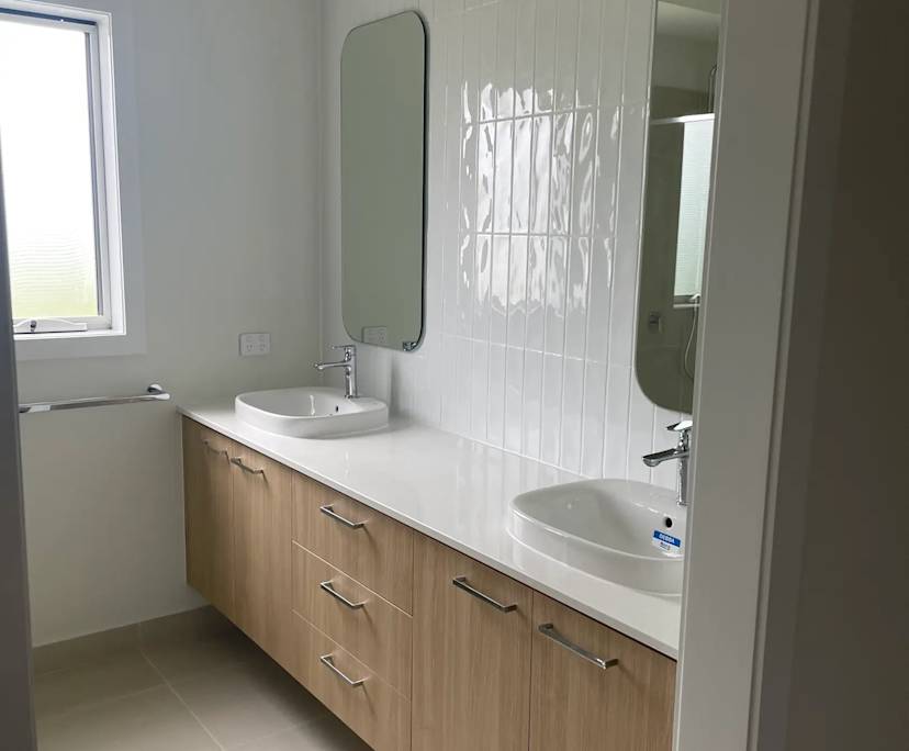 Room with ensuite in a share house