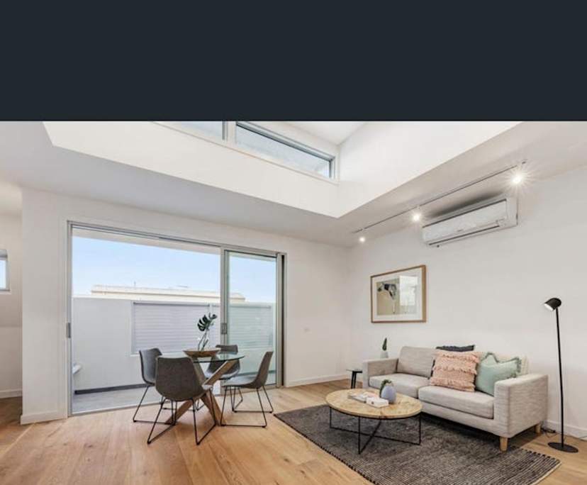 Unfurnished room with own bathroom