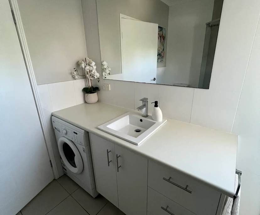 $320, Homestay, 1 bathroom, Maudsland QLD 4210