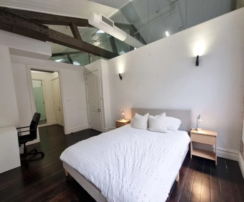 Furnished room with ensuite in a flatshare