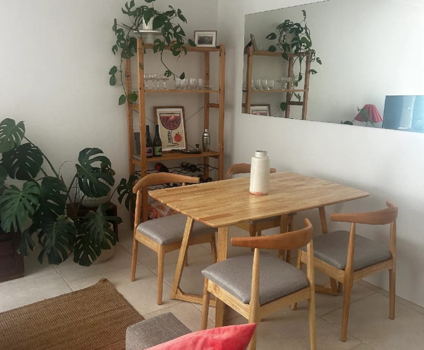 Room in a share house