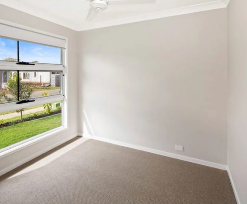 Unfurnished room in a share house