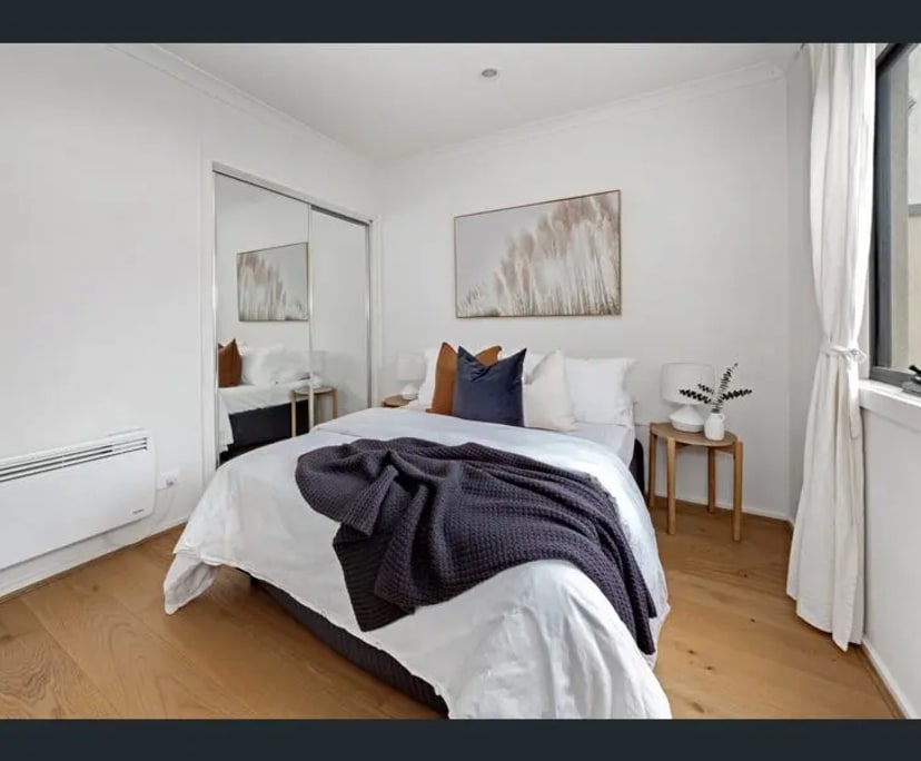 Furnished room with own bathroom