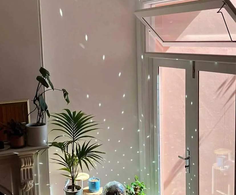 Room in a share house