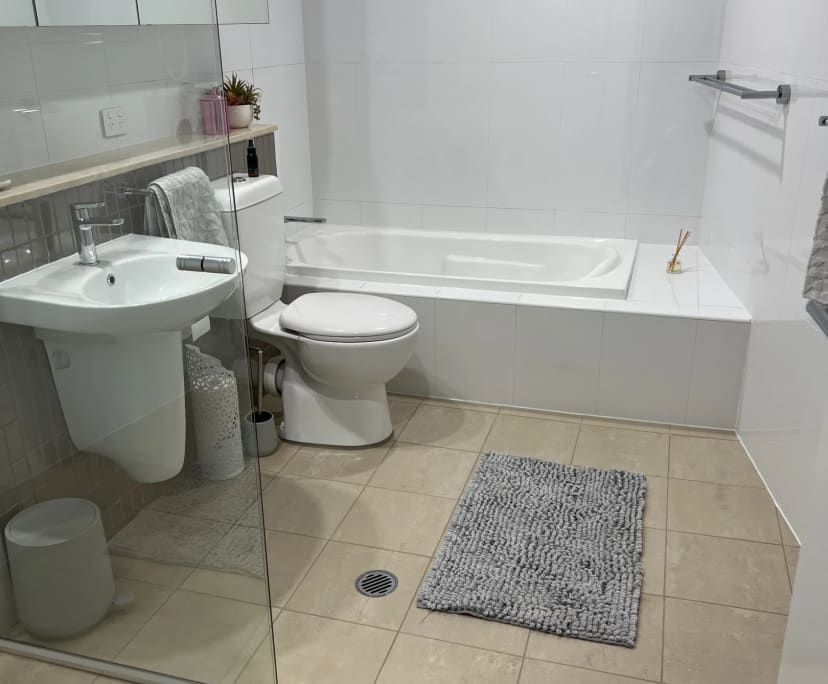 Furnished room in a flatshare