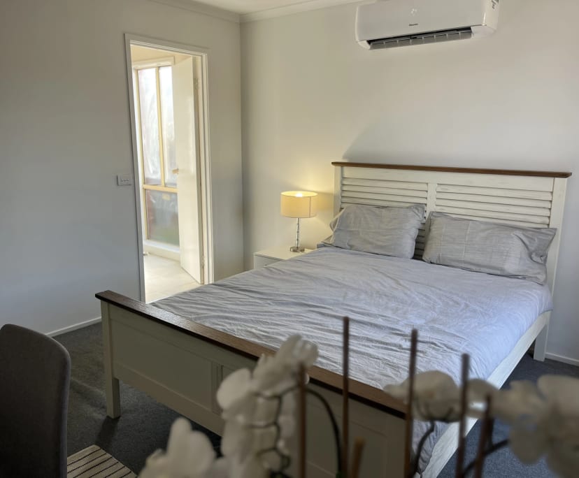 $245, Share-house, 6 bathrooms, Roxburgh Park VIC 3064