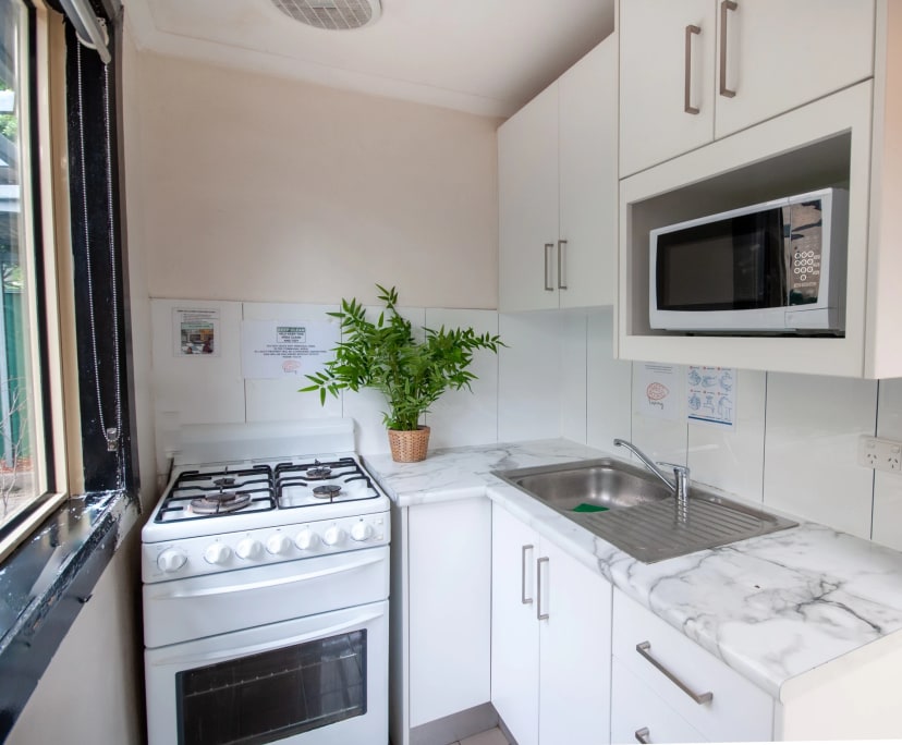 $290, Share-house, 6 bathrooms, Enmore NSW 2042