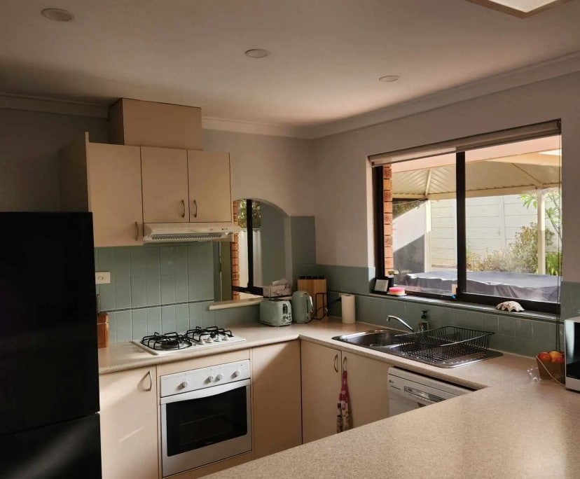 $380, Share-house, 3 bathrooms, Duncraig WA 6023
