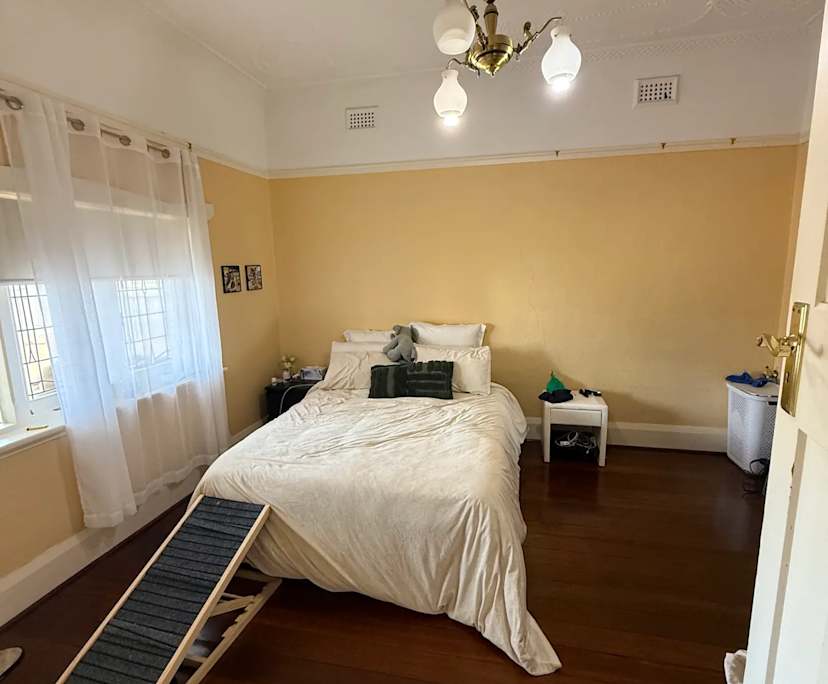 Unfurnished room in a share house