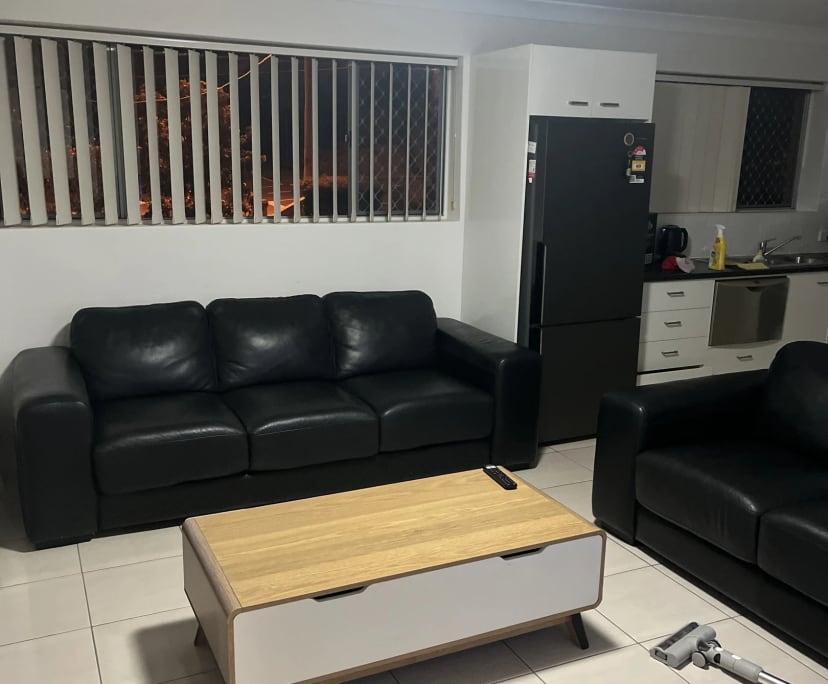 $300, Flatshare, 2 bathrooms, Toowong QLD 4066
