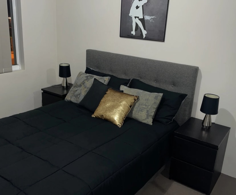 Furnished room with ensuite in a flatshare
