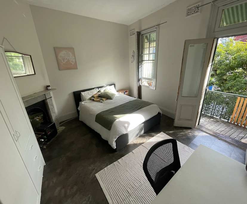 Furnished room in a share house