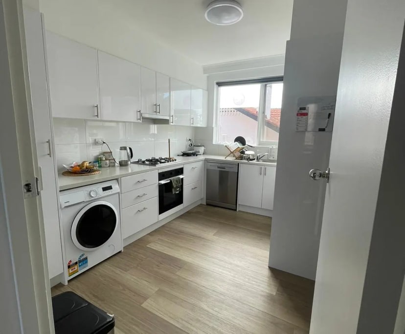 $300, Flatshare, 2 bathrooms, Balaclava VIC 3183