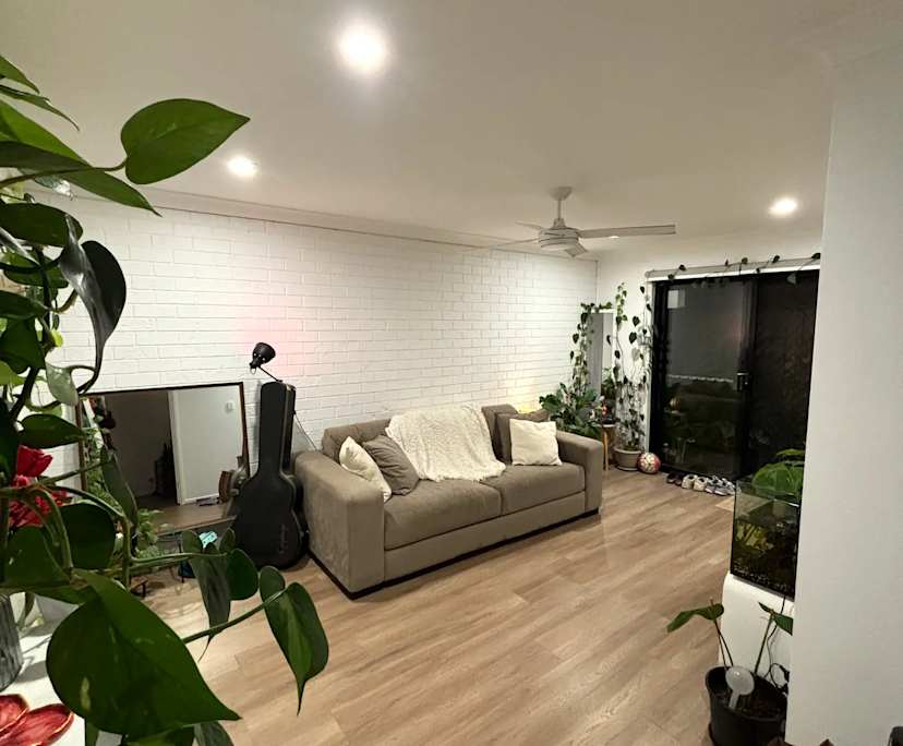 Room in a share house