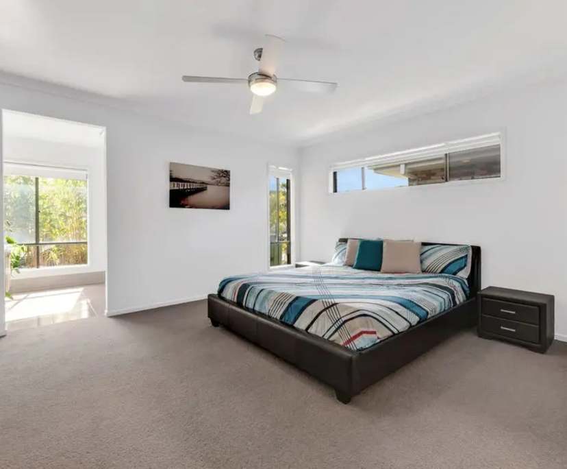 Furnished room in a share house