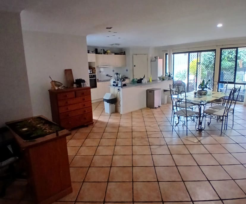 Room in a share house
