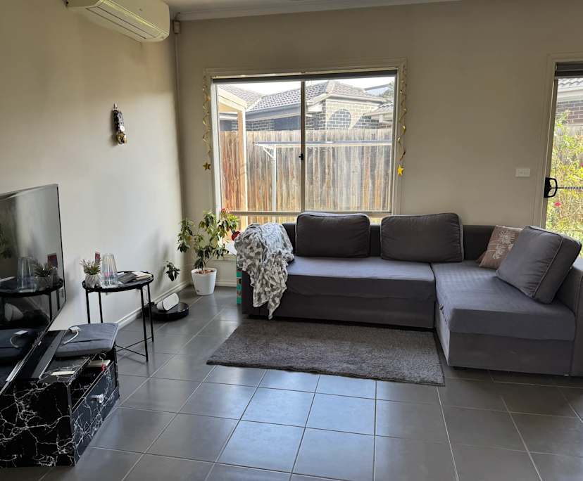Room in a share house