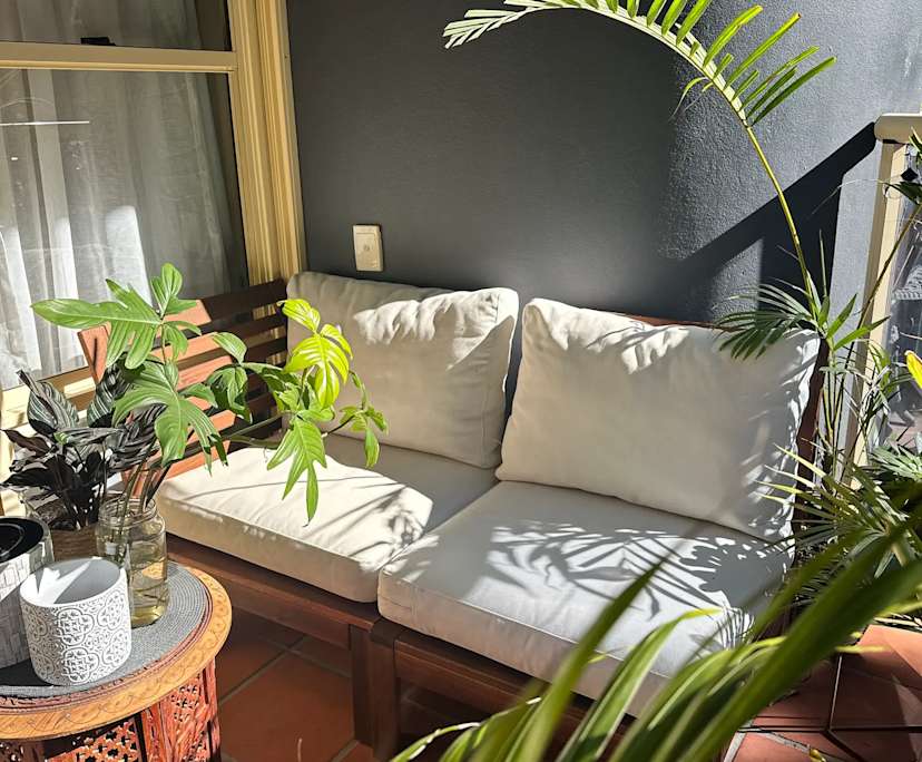 Furnished room studio flat for rent