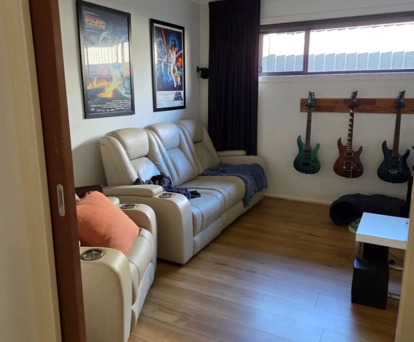 $350, Share-house, 4 bathrooms, Calderwood NSW 2527