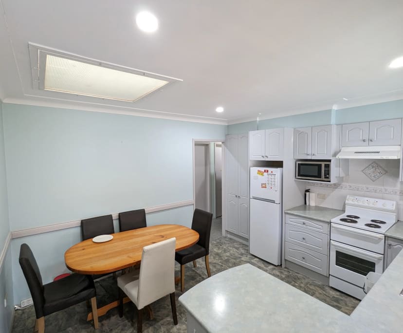 $250, Share-house, 4 bathrooms, Minto NSW 2566