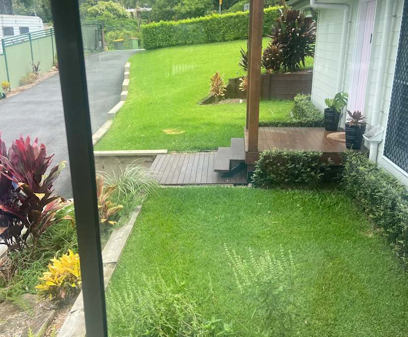 $320, Homestay, 5 bathrooms, Mudgeeraba QLD 4213