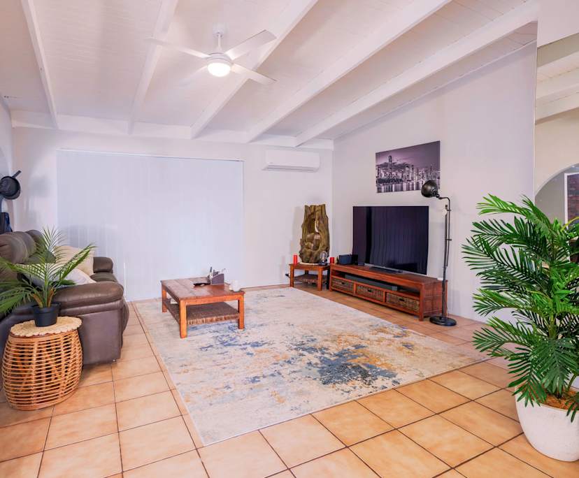 Unfurnished room with own bathroom