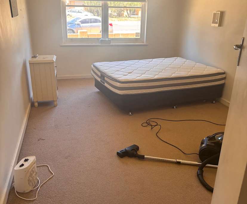 Unfurnished room in a share house