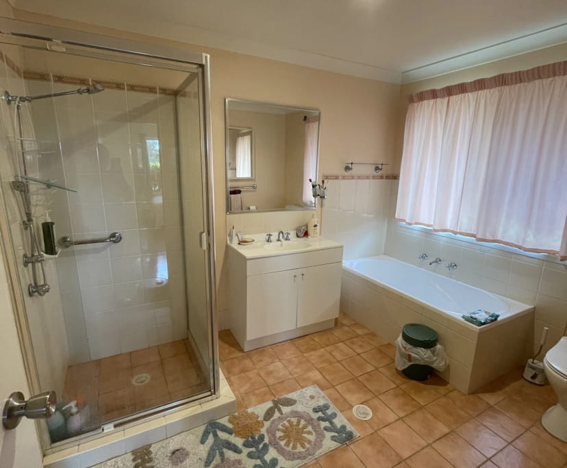 Room for Rent in Nowra, NSW 250, Furnished, Share...