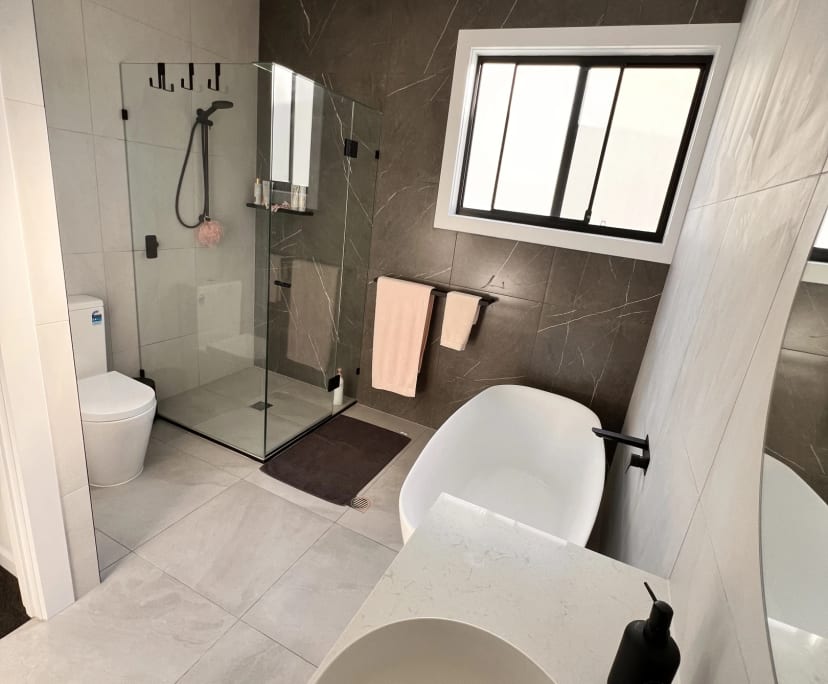 $380, Share-house, 3 bathrooms, Southport QLD 4215