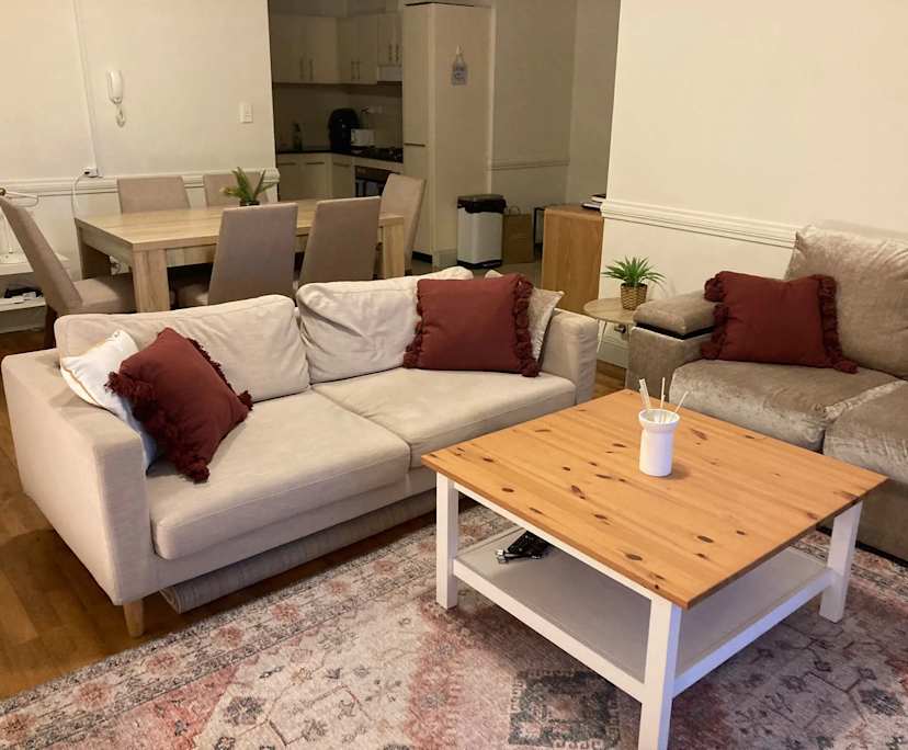 Furnished room in a flatshare