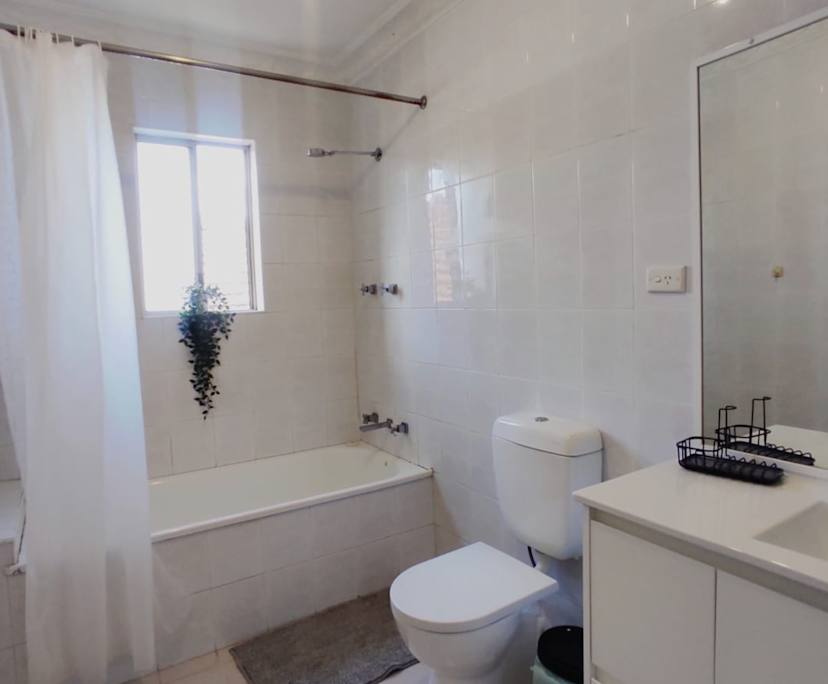 $290, Flatshare, 5 bathrooms, Ashbury NSW 2193