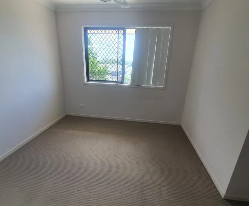 2 Rooms for Rent in Richlands, Brisbane 225, Unfu...