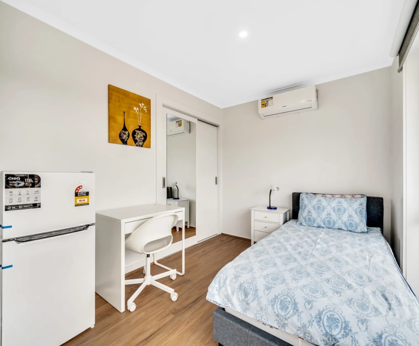 Furnished room in a share house