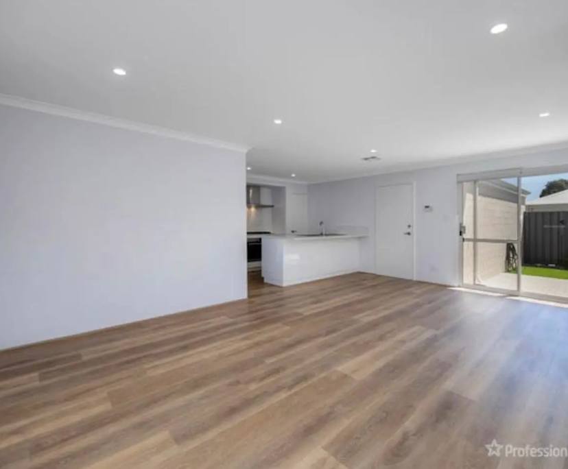 Unfurnished room with own bathroom