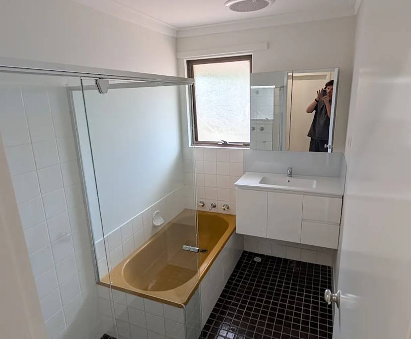 $800, Whole-property, 3 bathrooms, Hamilton Hill WA 6163
