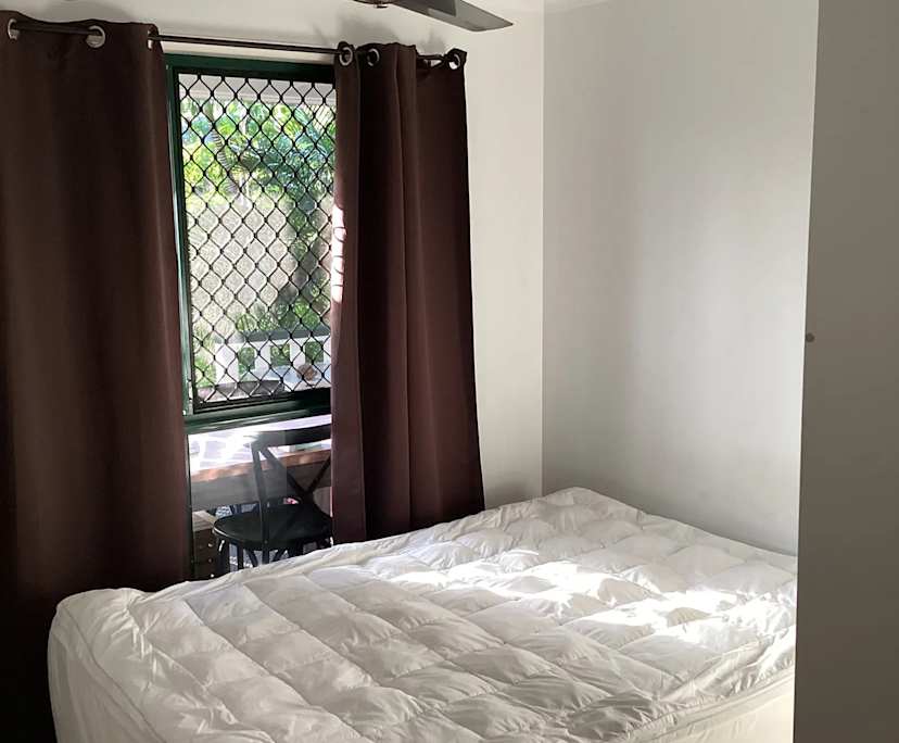 $300, Share-house, 3 bathrooms, Cannonvale QLD 4802